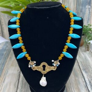 ⭐️Adorned Crown Assemblage yellow jade turquoise keyhole baroque pearl necklace